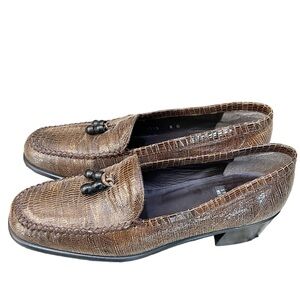 Stuart‎ Weitzman Ladies Animal Print Loafers Sz 8